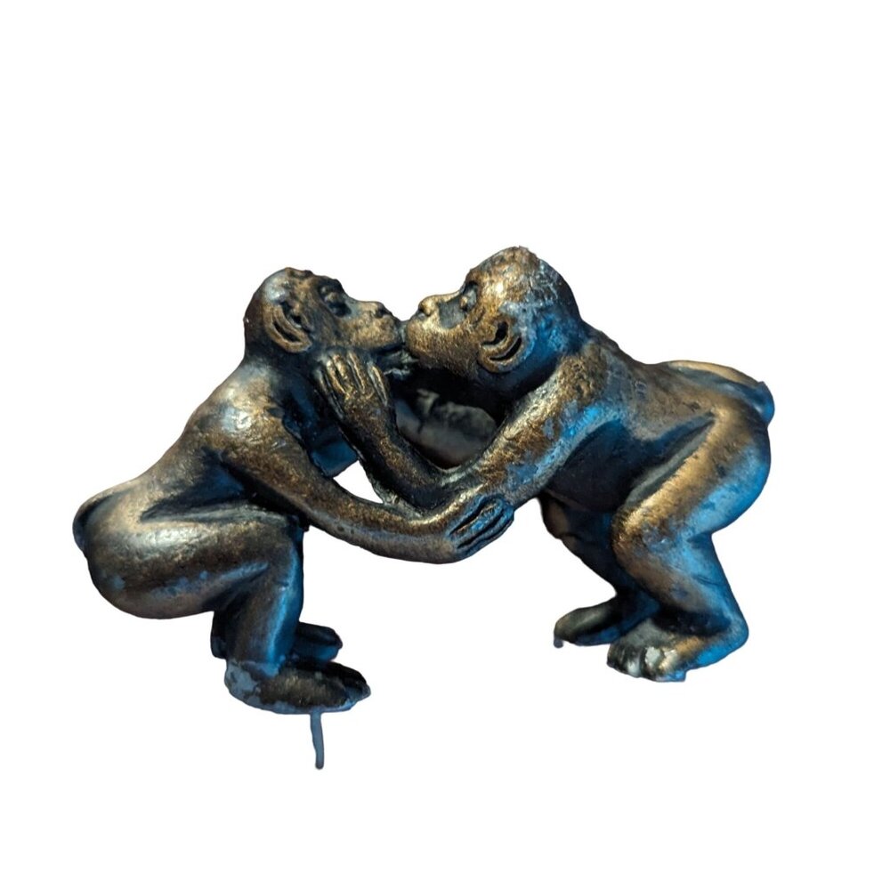 Japanese Netsuke Kissing Monkeys